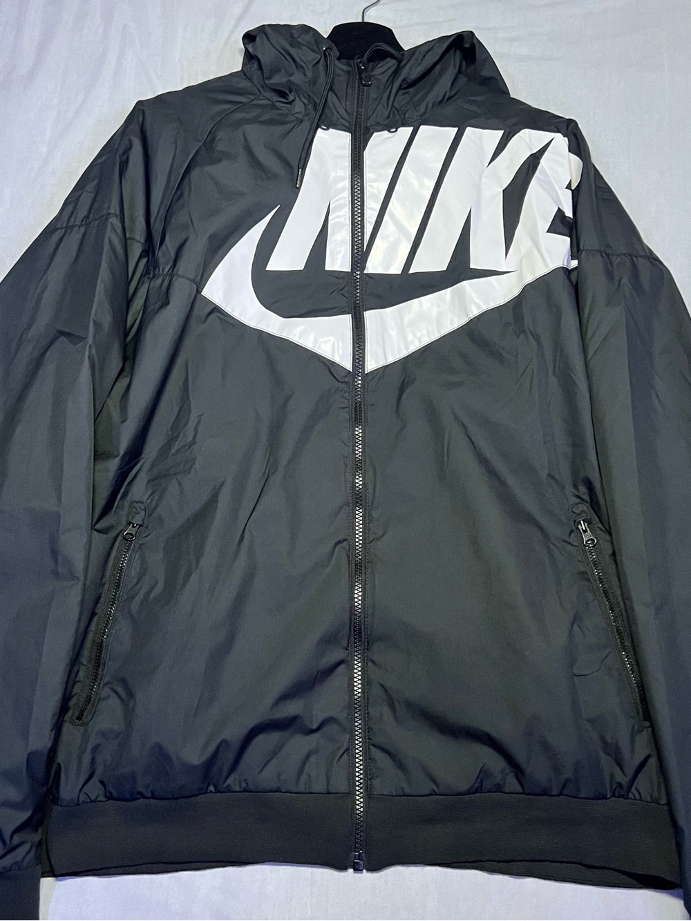 Nike Men's Black Windrunner Windbreaker Jacket